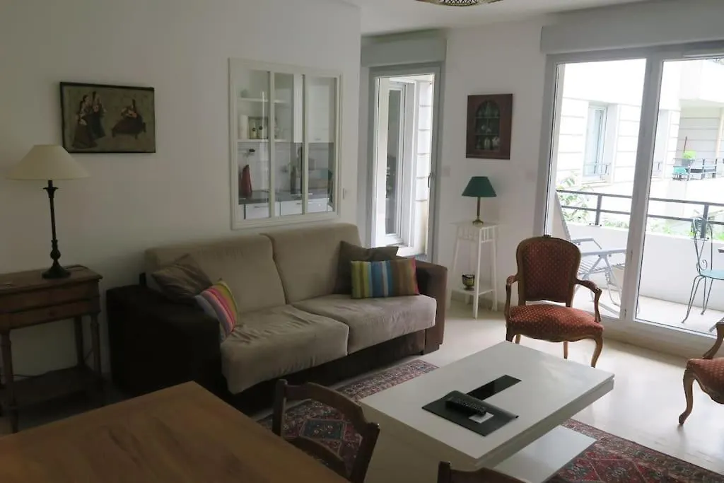 아파트 Appartement Confortable Calme Avec Terrasse Proche Metro - Accueil Personnel 리옹